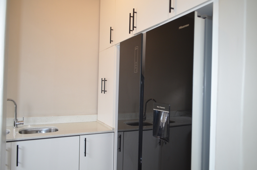 To Let 3 Bedroom Property for Rent in Rouxville Western Cape